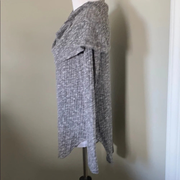 {evy’s tree} The Emily Cowl Neck, size Medium EEUC - Picture 7 of 8